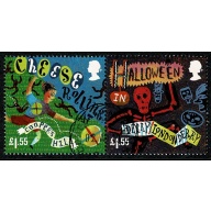 2019 Curious Customs. £1.55 se-tenant pair. VFU.