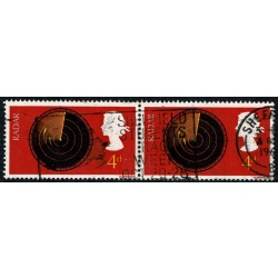 1967 Discovery & Invention 4d. "Scale break" variety positional block. SG 752a, plus used example