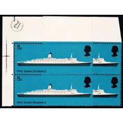 1969 Ships 5d. SHIFT OF RED. Positional pair. SG 778 var