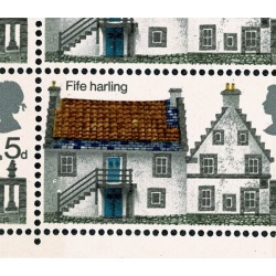 1970 Cottages 5d. Excellent listed minor constant variety "patches on wall" SG 815 var.