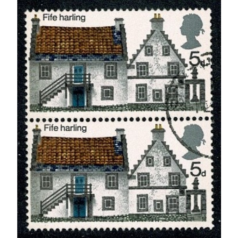 1970 Cottages 5d Fine Used pair. SG 815