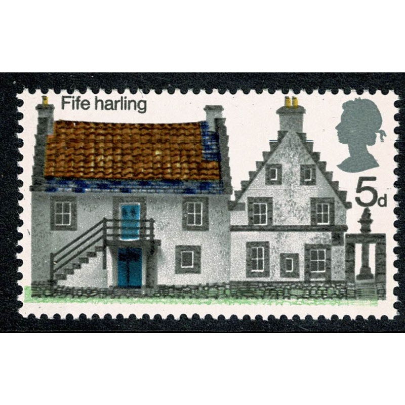 1970 Cottages 5d. SHIFT OF GREEN ERROR. SG 815 var.