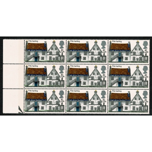 1970 Cottages 5d. GREEN SHIFT. SG 815 var