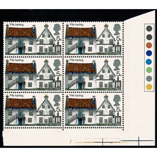 1970 Cottages 5d. Excellent listed minor constant variety "patches on wall" SG 815 var.