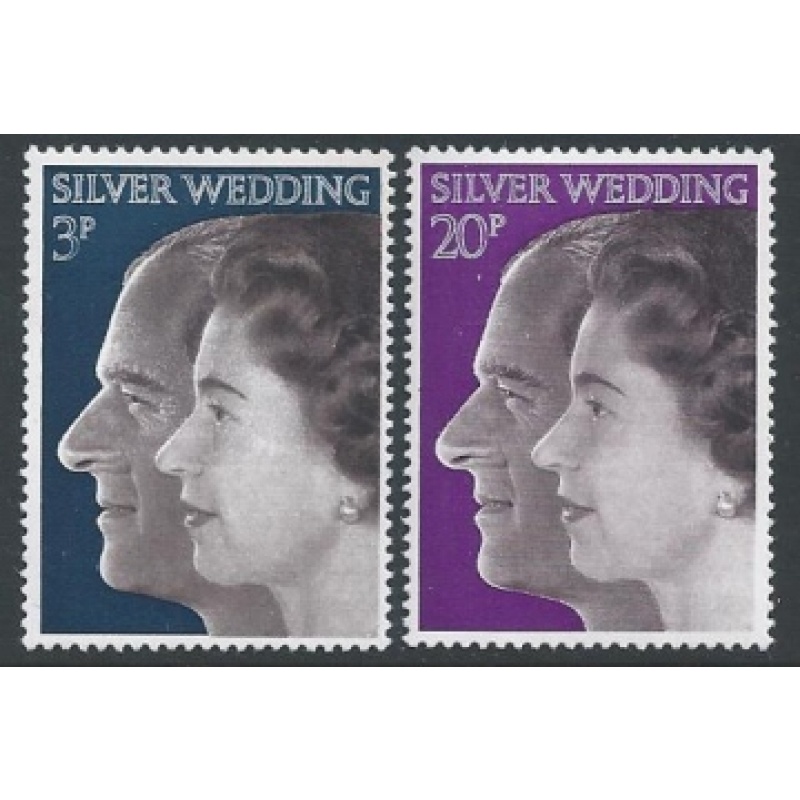 1972 Royal Silver Wedding (Rembrandt). UM set of 2 values.  SG 916-917