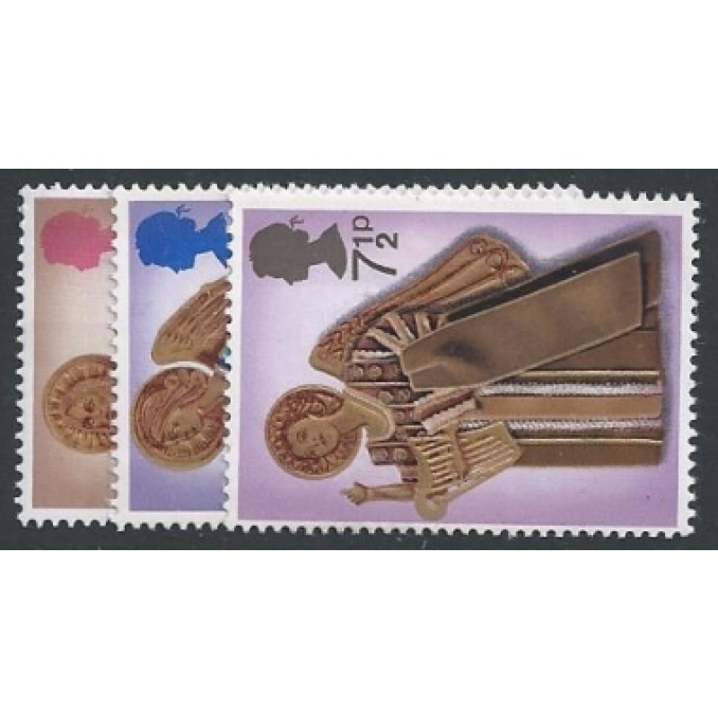 1972 Christmas.  Unmounted Mint set of 3 values. SG 913-915