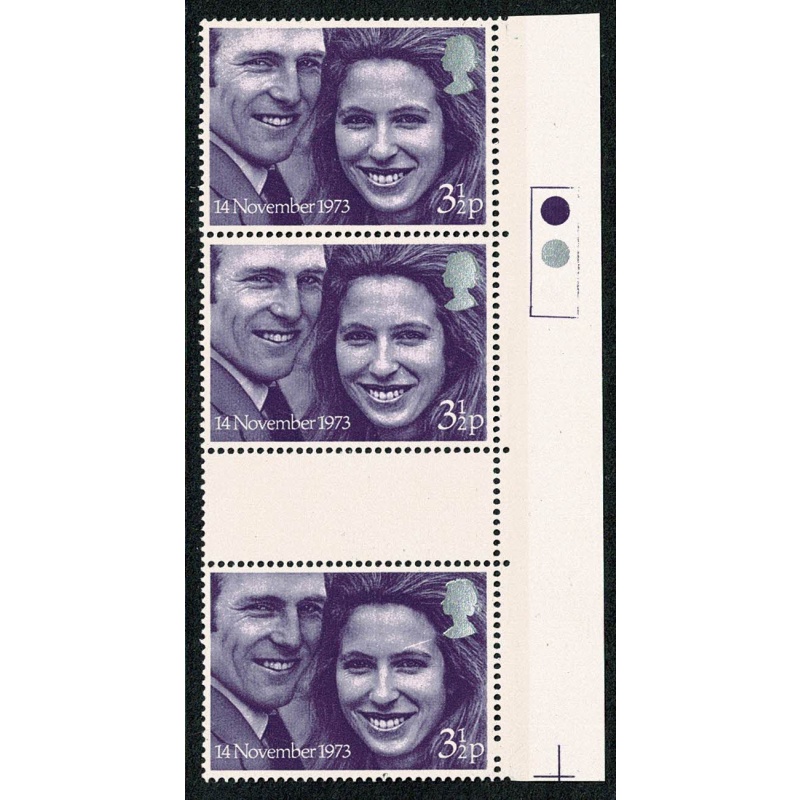 1973 Royal Wedding  3½p. MISCUT PANE STUDY.