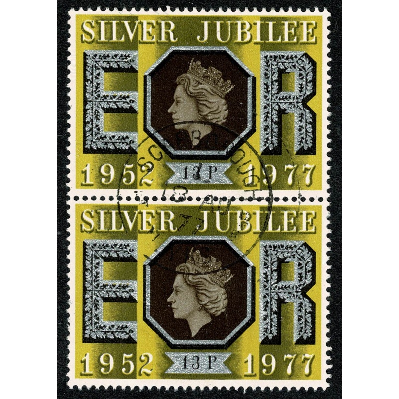 1977 Silver Jubilee 13p. Fine Used pair. SG 1037