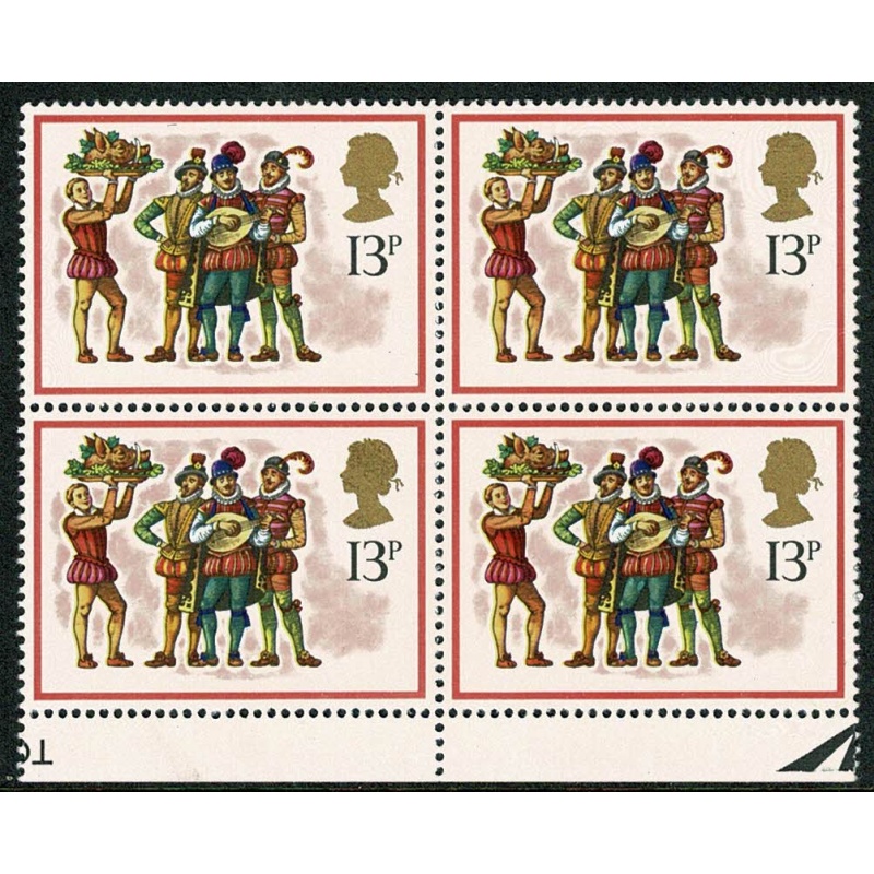 1978 Christmas 13p. Listed variety "missing part magenta garter" SG Spec. W402b