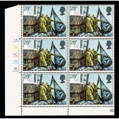 1981 Fishing 25p Cyl. 1A 1B 1C 1D 1E  dot block of six. SG 1169