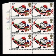 1981 Christmas 11½p Cyl. 1A 1B 2C 1D 1E 1F no dot block of six. SG 1170